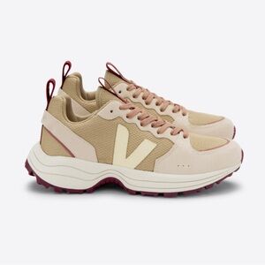 VEJA VENTURI ALVEOMESH DUNE BUTTER SABLE 7 US 38 EU NWB